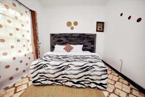 Classic Apartment, Garden View | Egyptian cotton sheets, premium bedding, down comforters - IICHOROI FARM HOUSE (Arusha)