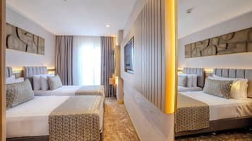 Comfort Double or Twin Room | Minibar, desk, free cribs/infant beds, free WiFi