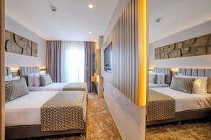 Comfort Double or Twin Room | Minibar, desk, free cribs/infant beds, free WiFi