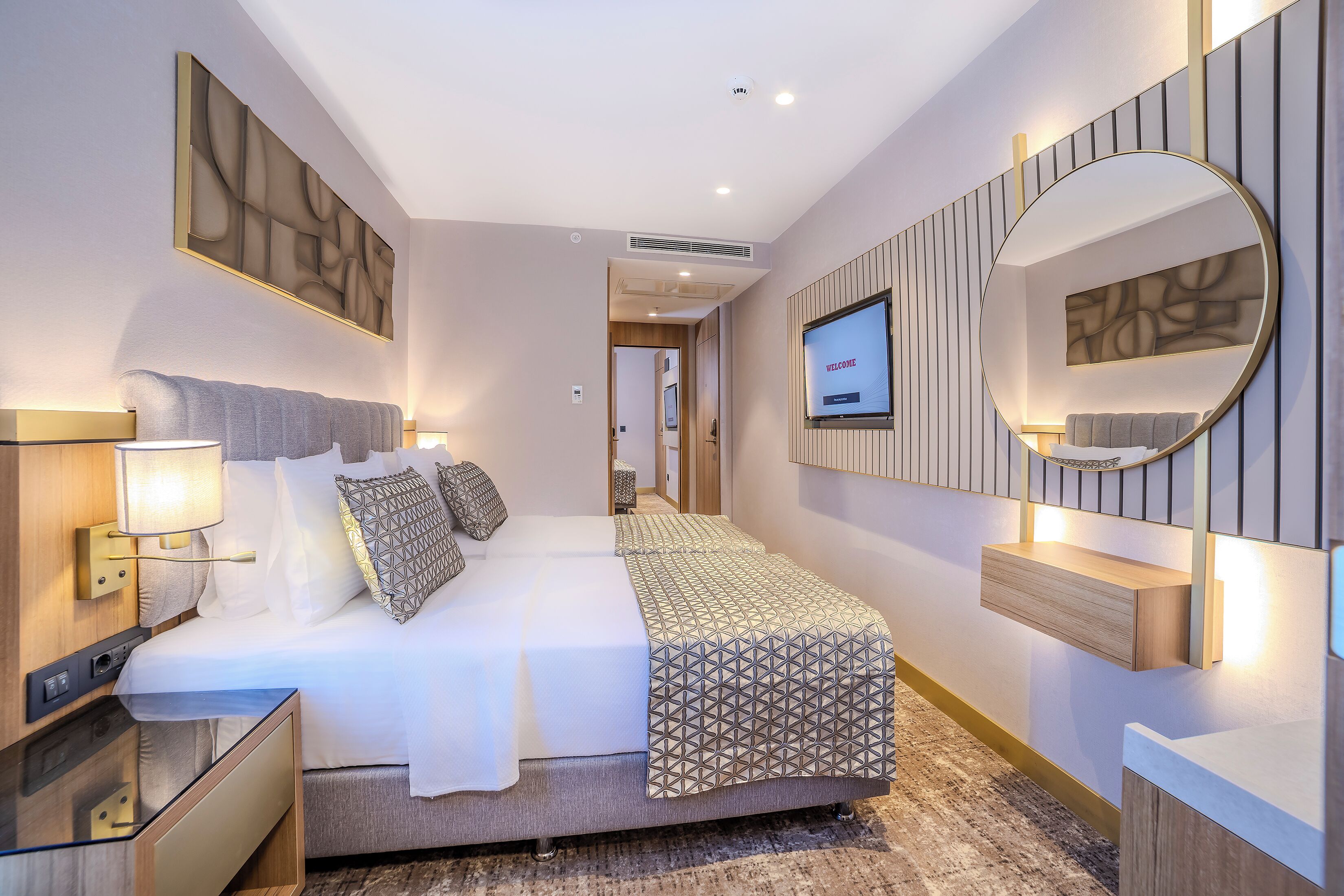 Minibar, bureau, lits bébé (gratuits), Wi-Fi gratuit