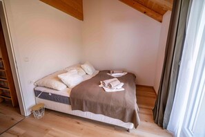 3 bedrooms, individually furnished, bed sheets