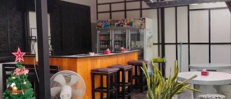 Apartment, 1 Bedroom, Accessible, Smoking | Living area