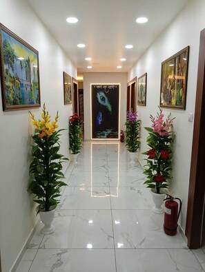 Living area - Hotel RR Inn (Vadodara)