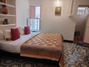 Deluxe Double Room | In-room safe, desk, laptop workspace, blackout drapes