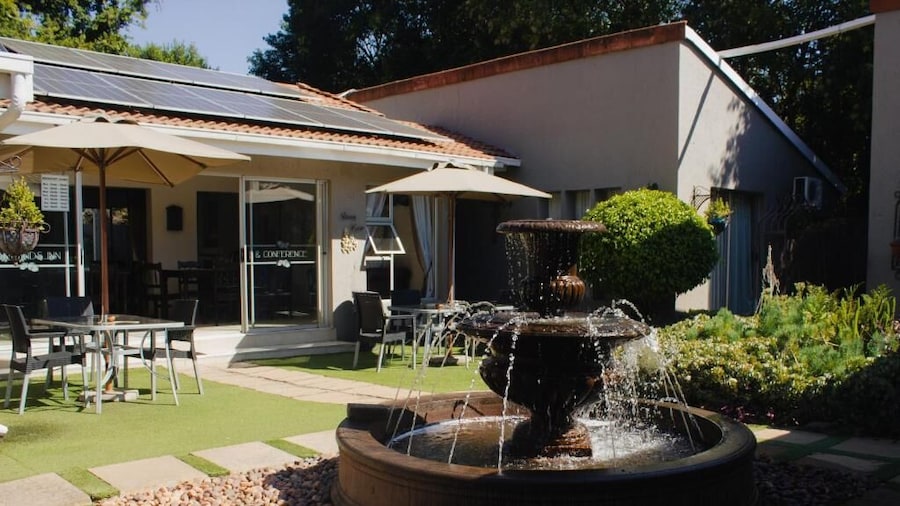 Oaklands inn and Conference centre