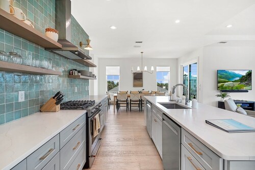 Ocean Haven - 5 Bedroom Private Pool Home