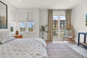 5 bedrooms, iron/ironing board, free WiFi, bed sheets