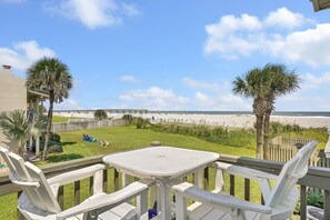 Outdoor dining - 2.5 15th Street - The Bailey Bungalow (St. Augustine Beach)