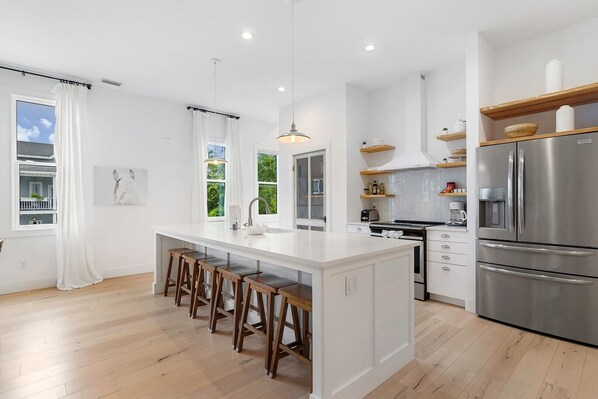Fridge, microwave, oven, dishwasher