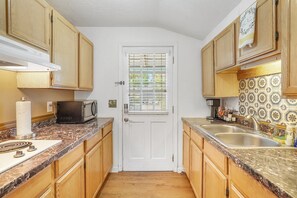 Microwave, coffee/tea maker