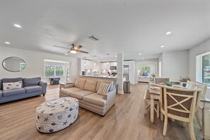 Una Smart TV, videojuegos, libros