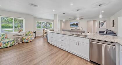 Exclusive 2-Home Getaway w/ Heated Pool - 6BR/4BA – Quiet Comfort Near the Beach