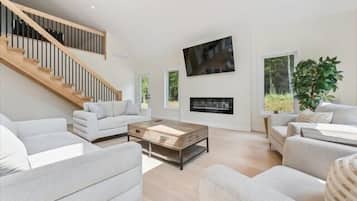 Televisor intel·ligent i llar de foc