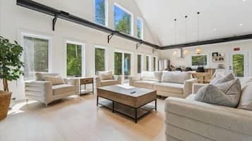 Televisor intel·ligent i llar de foc