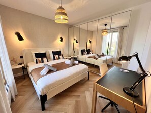 1 chambre, bureau, fer et planche à repasser, Wi-Fi