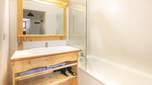 Apartment in Saint-sorlin-d\"arves Near ski
