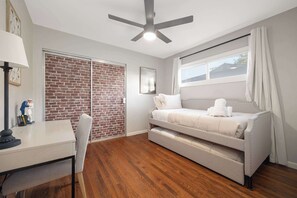 3 bedrooms, desk, iron/ironing board, travel cot