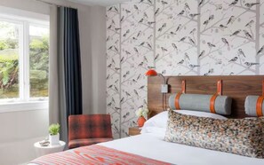 1 bedroom, iron/ironing board, free WiFi, bed sheets - Forest Retreat Lodge | Walk to Shops, Restaurants, and Nearby Outdoor Adventures (Stowe)