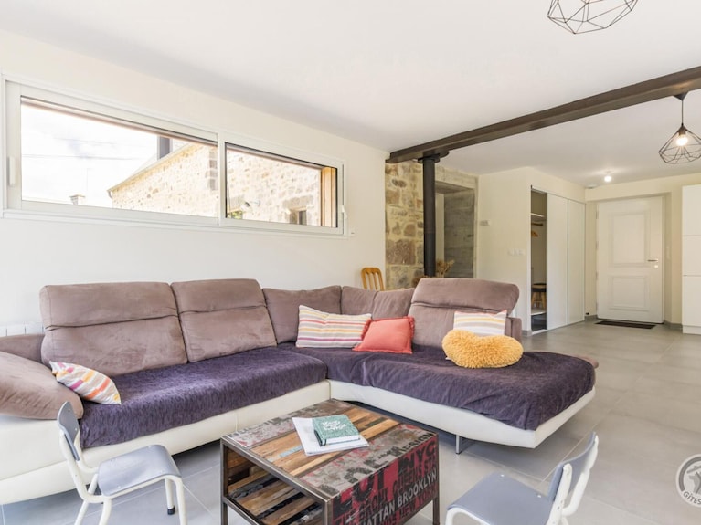 Maison Conviviale Avec Jardin, 4 Chambres, Accès Pmr, Près D'un Cours D'eau - Manche