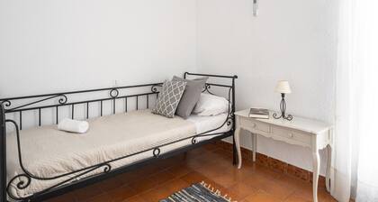 Cozy house with courtyard in the heart of Granada