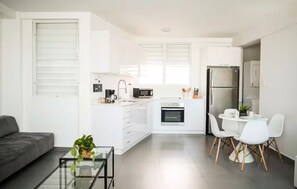 อพาร์ทเมนท์, สูบบุหรี่ได้ | 2 ห้องนอน, อินเทอร์เน็ตความเร็วสูง