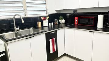 Apartment, Smoking | 3 bedrooms