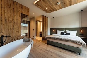 In-room safe, travel crib, free WiFi, bed sheets