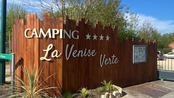 Enceinte de lâhĂ©bergement