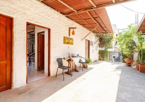 Room, 1 Bedroom, Accessible, Smoking | Outdoor dining