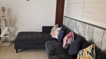 Apartment, 3 Bedrooms, Accessible, Pool View | Living room
