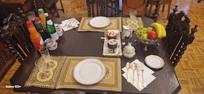 Esmorzar diari anglès (7.99 EUR per persona)