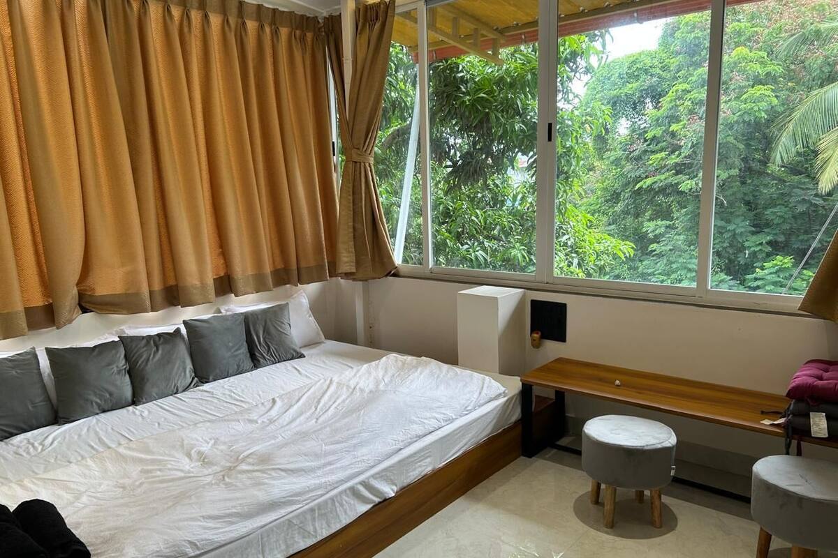 Romantic Double Room | Desk, free WiFi