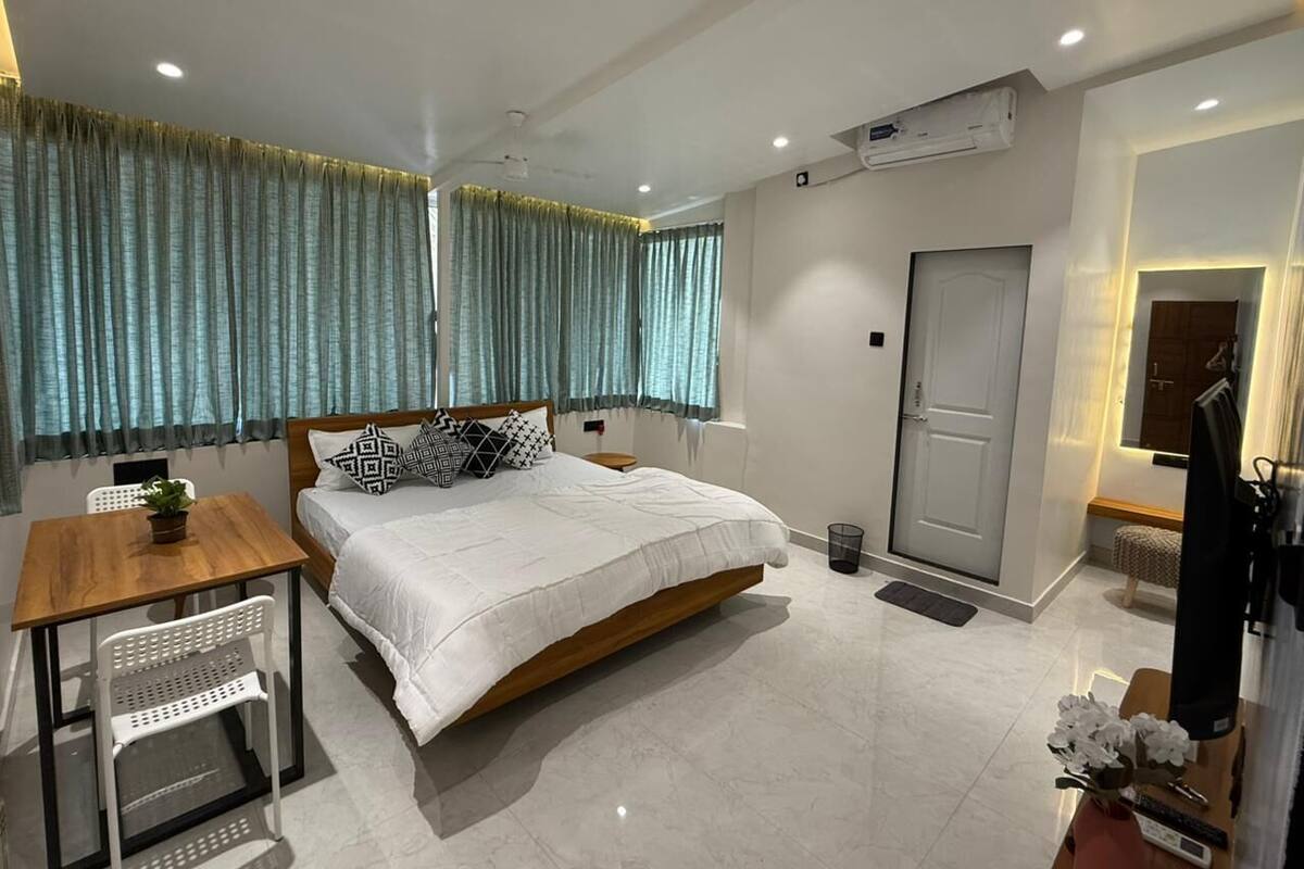 Premium Double Room | Desk, free WiFi
