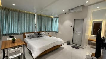 Premium Double Room | Desk, free WiFi