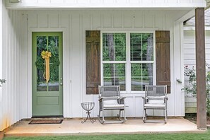 Exterior detail - Quiet, Secluded, Clean, & Fresh (Dubach)