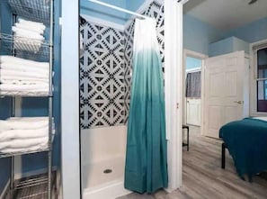 Exclusive House, Non Smoking, Pets allowed | Bathroom