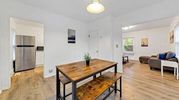 Jungle Dalia | Dining room