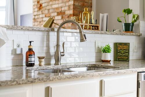 Jungle Aura | Private kitchen | Full-size fridge, microwave, oven, stovetop