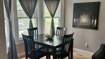 Jungle Aura | Dining room