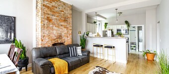 Jungle House Boutique Lofts – Downtown Columbus & Short North