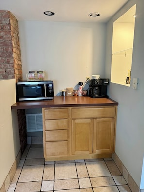 Casa exclusiva, para não fumantes, ar-condicionado | Cozinha privada | Geladeira grande, micro-ondas, fogão, cooktop