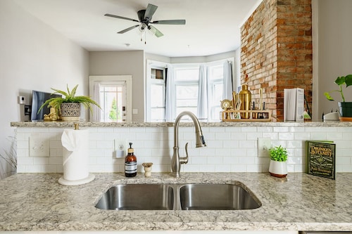 Jungle House Boutique Lofts – Downtown Columbus & Short North