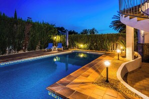 Biệt thự (2 Bedrooms) | Ngoại thất