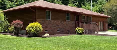 Façana frontal de l'allotjament