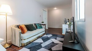 Unclassified image, 5 of 33, button - Charming 2-storey House in Bang Son, Bangkok (Bangkok)