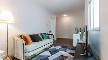 House, 2 Bedrooms | Living area