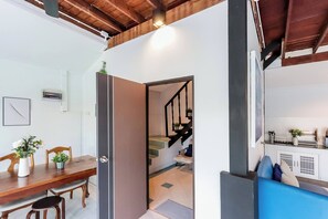 House, 2 Bedrooms | Living room - Charming 2-storey House in Bang Son, Bangkok (Bangkok)