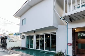 House, 2 Bedrooms | Exterior detail