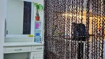 Apartment, Multiple Bedrooms, Accessible, Balcony | Interior