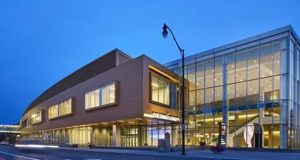 Short North Convention King Bed Parking Free